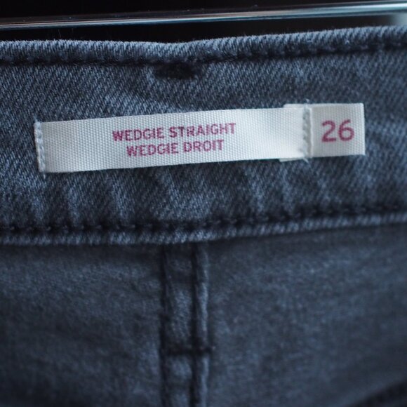 Levi's | Wedgie Straight Buttonfly Jeans - Picture 2 of 9